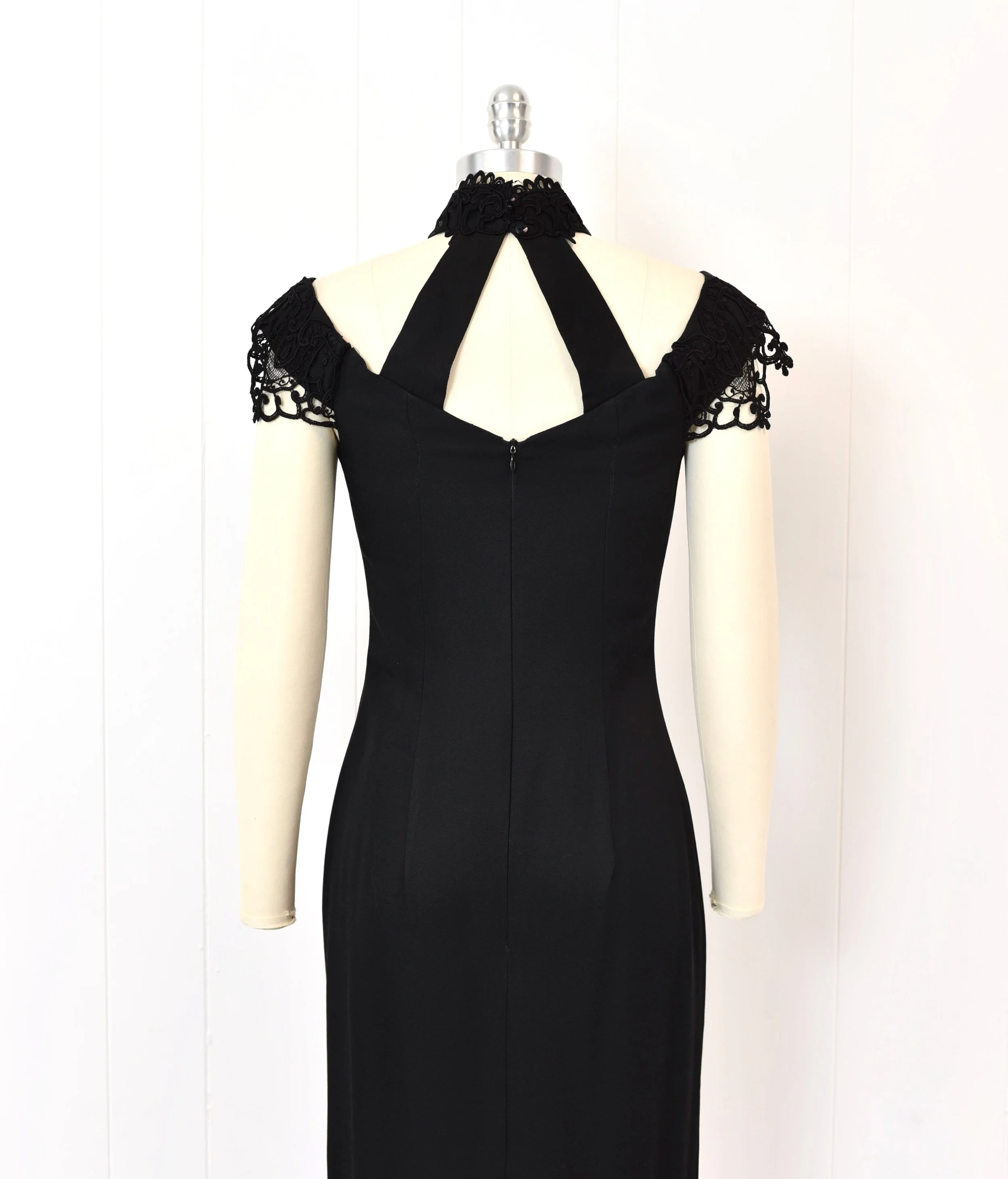 1980s Scott McClintock Black Lace Beaded Choker Neckline Pencil Wiggle Bodycon Party Dress  Canned Ham Vintage