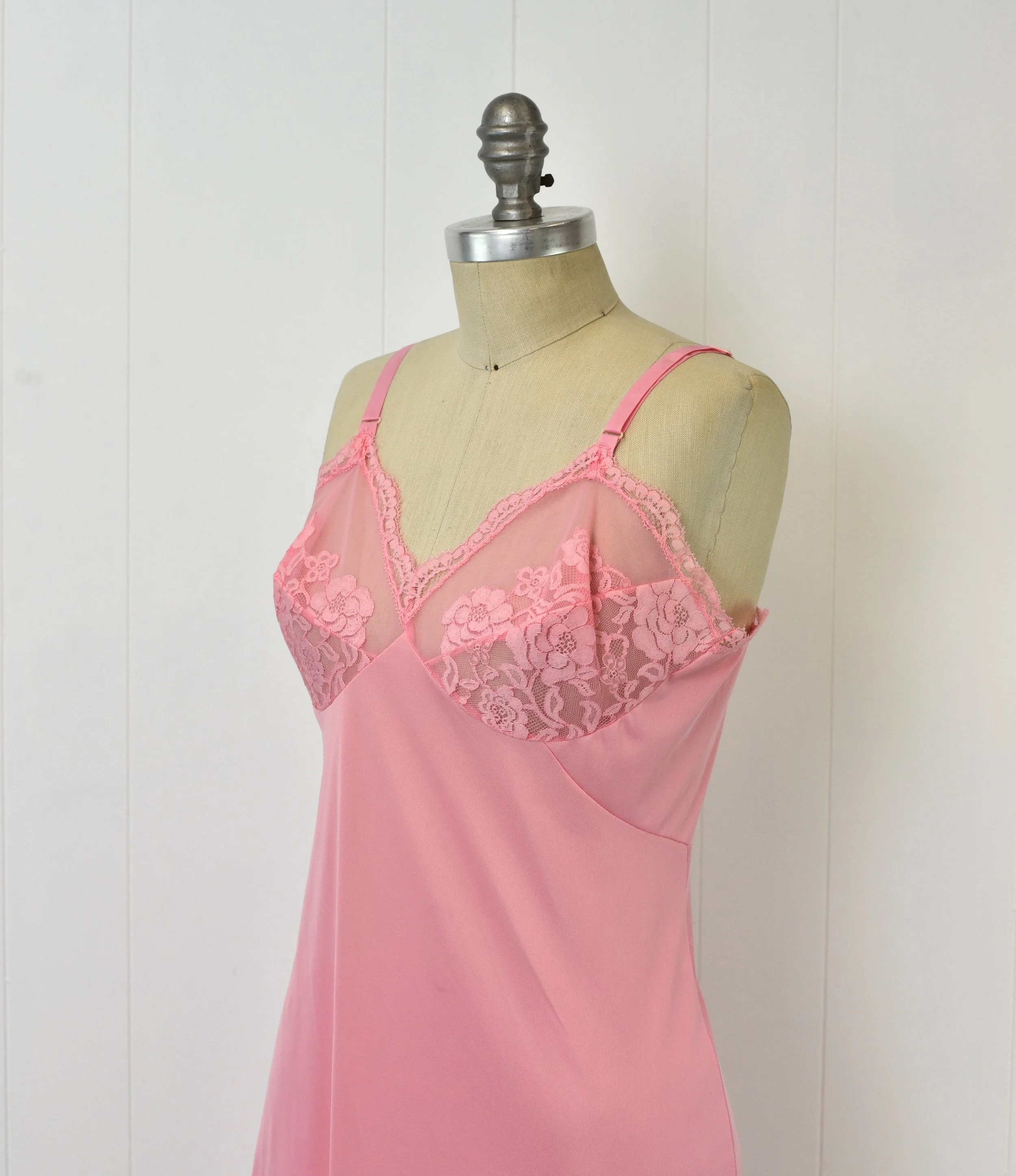 1960s Pink Floral Lace Nylon Gossard Artemis Boudoir Lingerie Slip