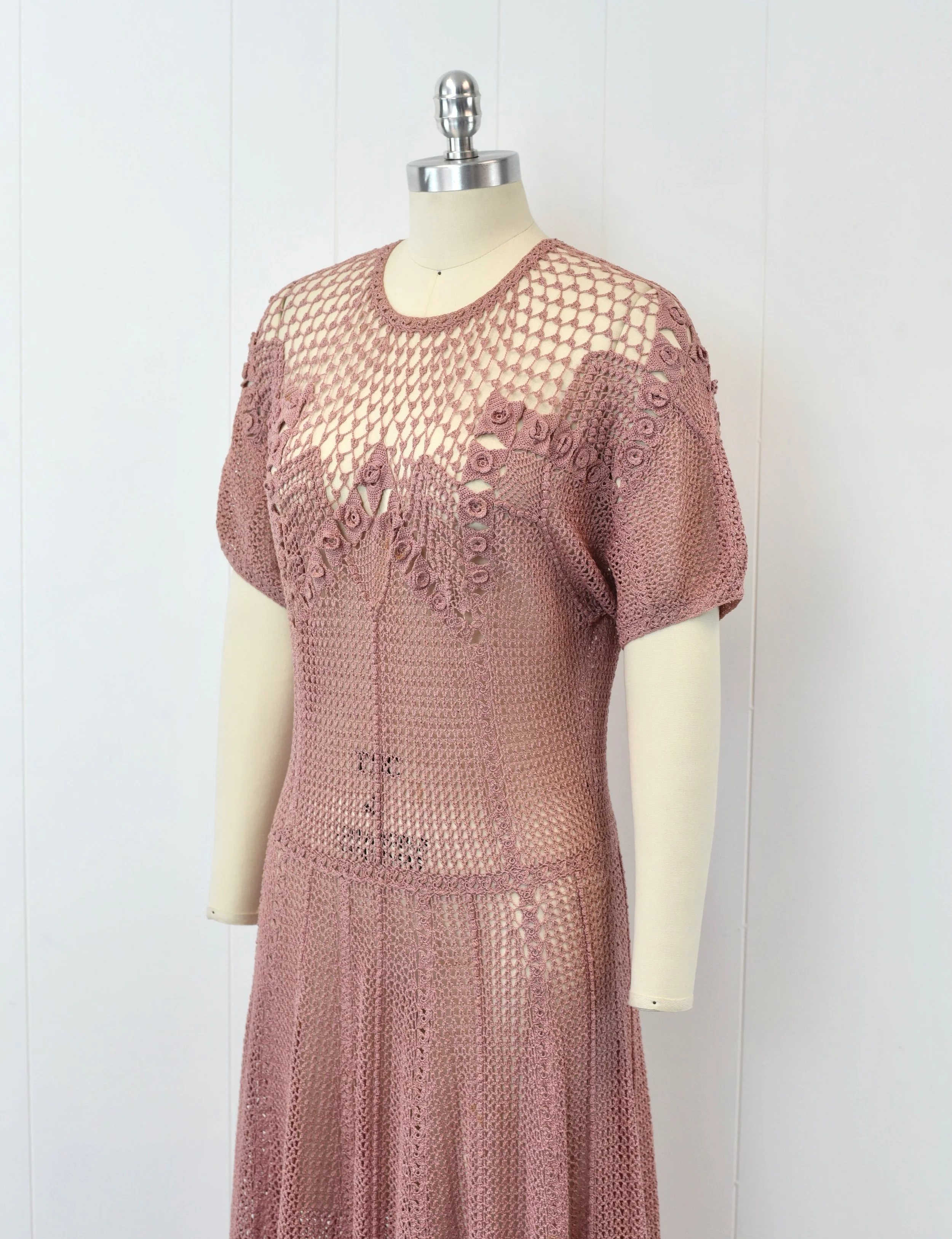 1930s/1940s Light Mauve Crochet Knit Lace Dress  Canned Ham Vintage