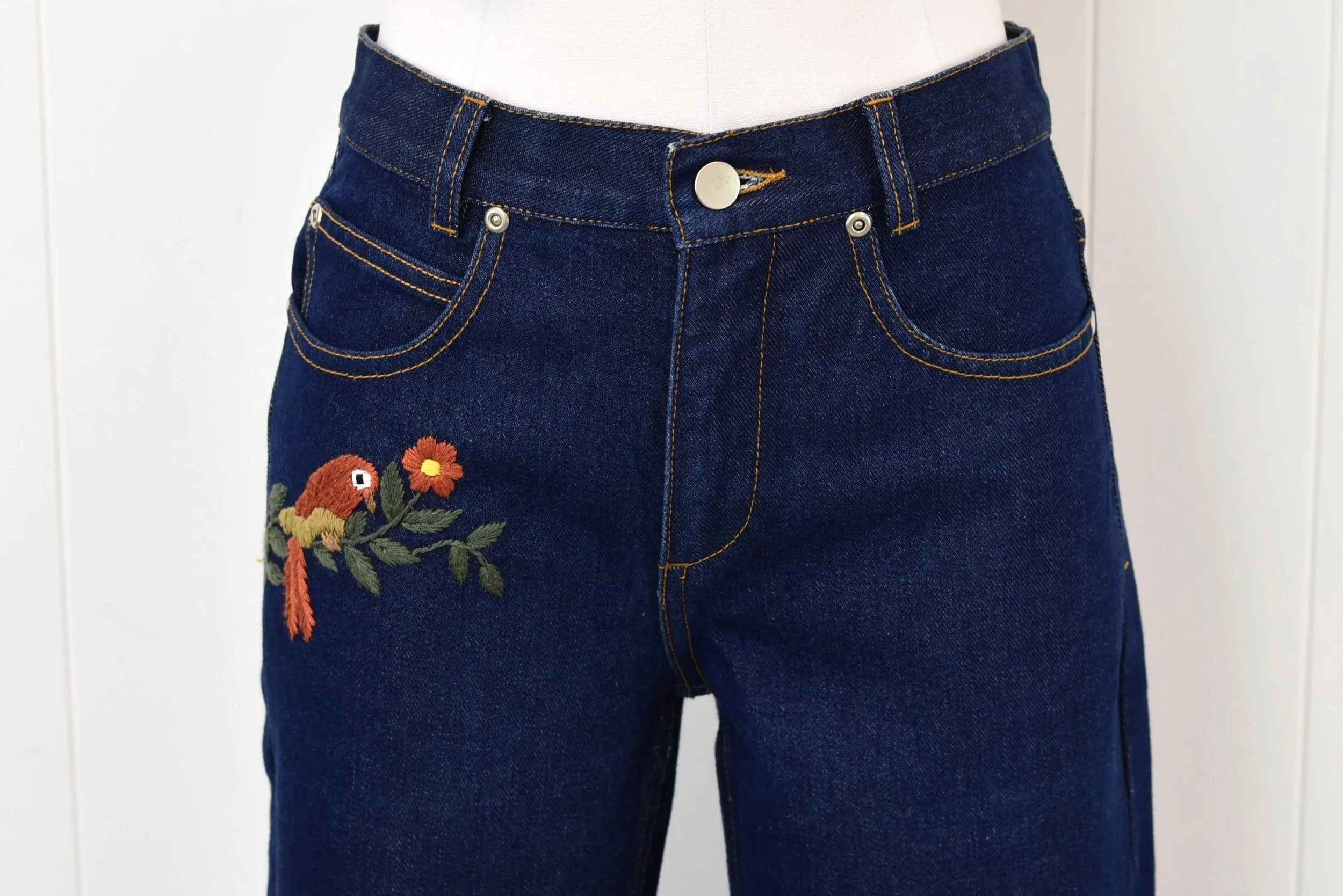 ボトムス・スパッツ Casey 70's All-Over Embroidered Jean Apolina Casey 70's Embroidered Hem Jean - Lilac-Grey (Denim