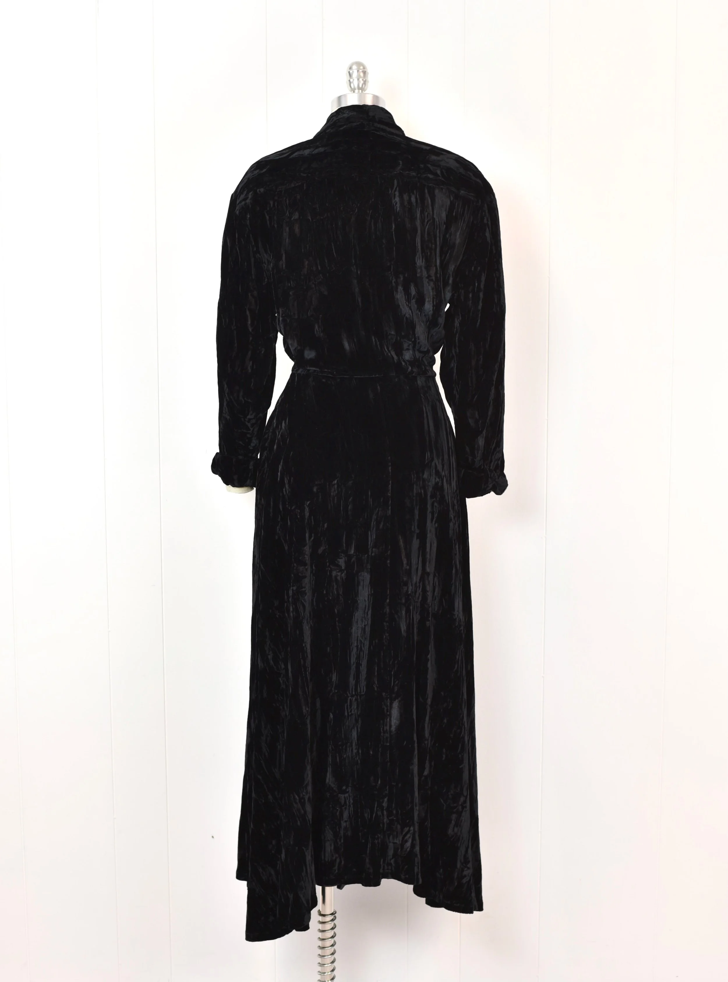 leather formal dress Let's Have a Party The item runs true Dressy Casual Outfits: Styling strapless satin gown black Made To Order Sizes:AU 2XL/16 (+$50.00)