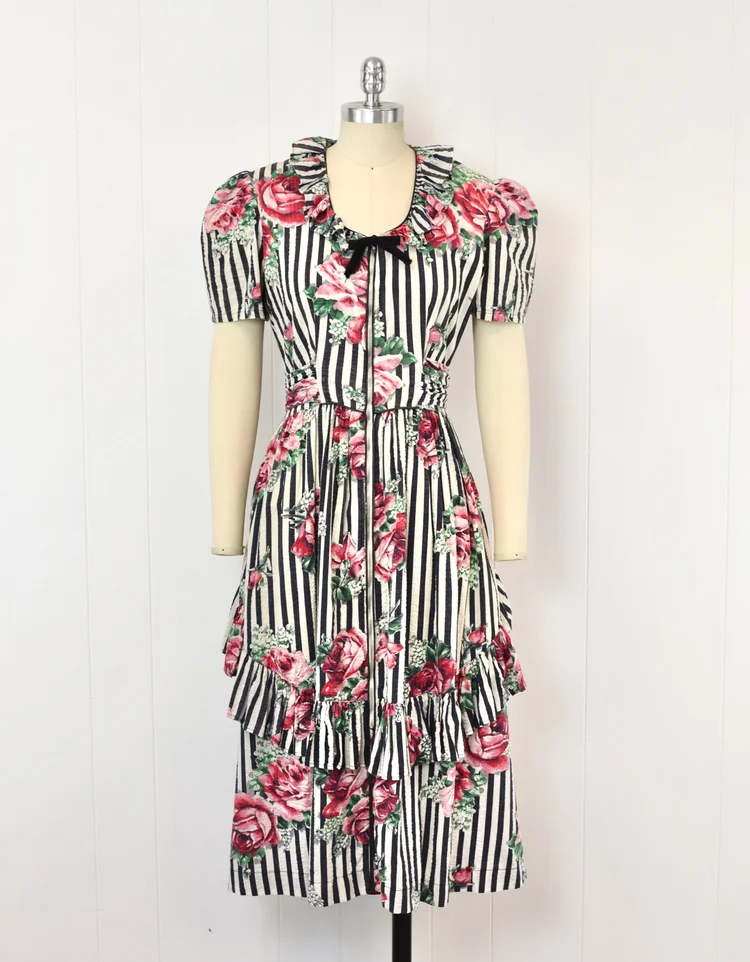 1940 fashion dresses Vintage Ditsy Floral Lapel Button Tea Dress | Shirt Dress