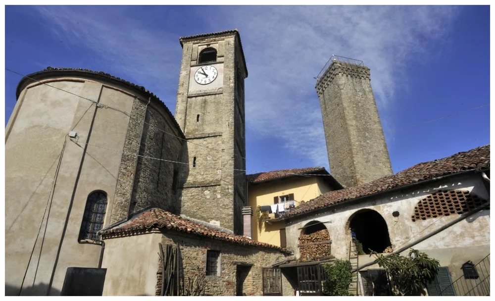 Albaretto Torre, cortile ©GM.jpeg