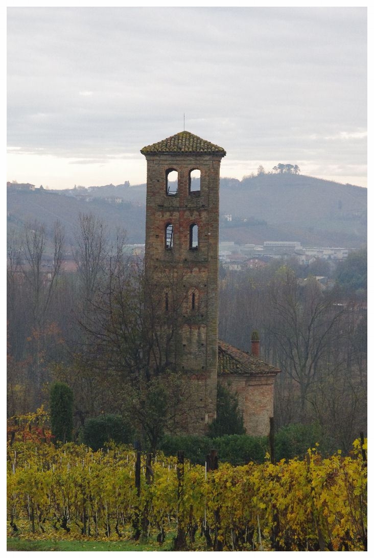 la-torre-del-monastero-di-neive.jpg