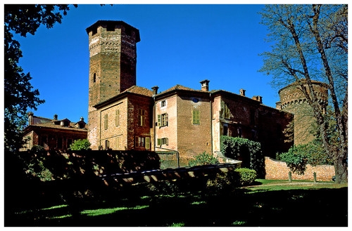 castello SOMMARIVA BOSCO LANGHE ROERO.jpg