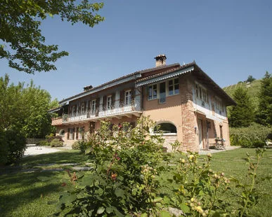 turismo langhe roero accomodation hotel agriturismo resort appartamenti casa vacanza cuneo turismo in langa dove dormire camere DIANO D'ALBA TENUTA OTTOCENTO.jpg