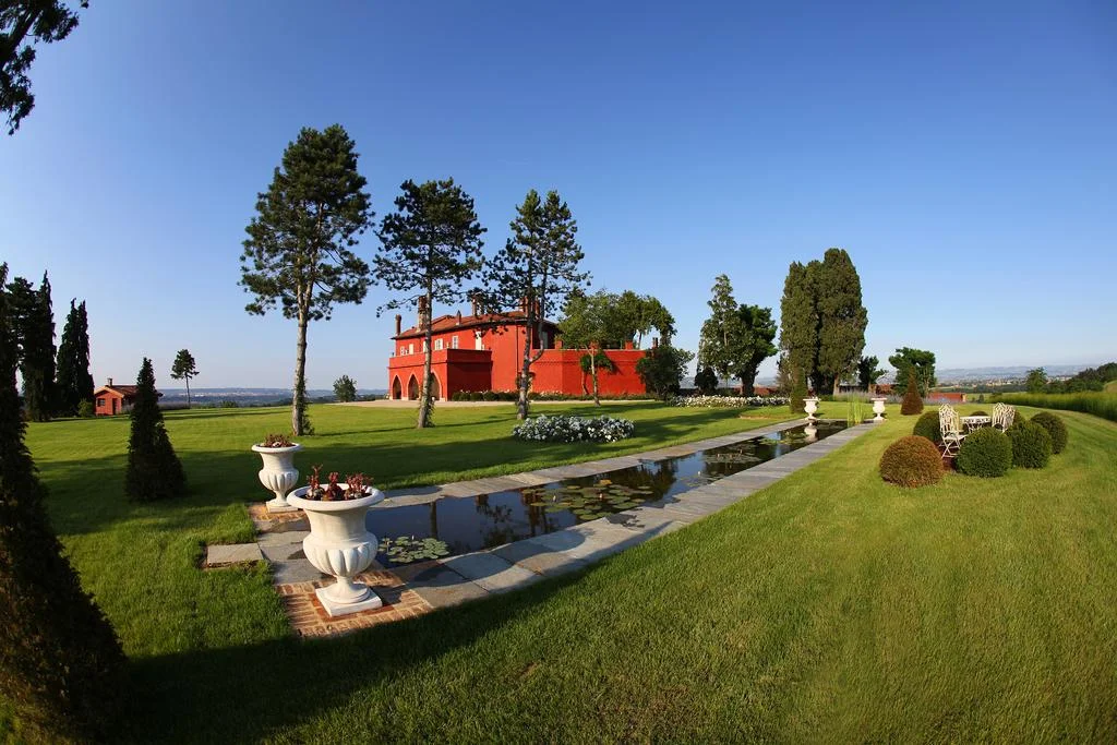 RELAIS UNICO CASTEL ROSSO