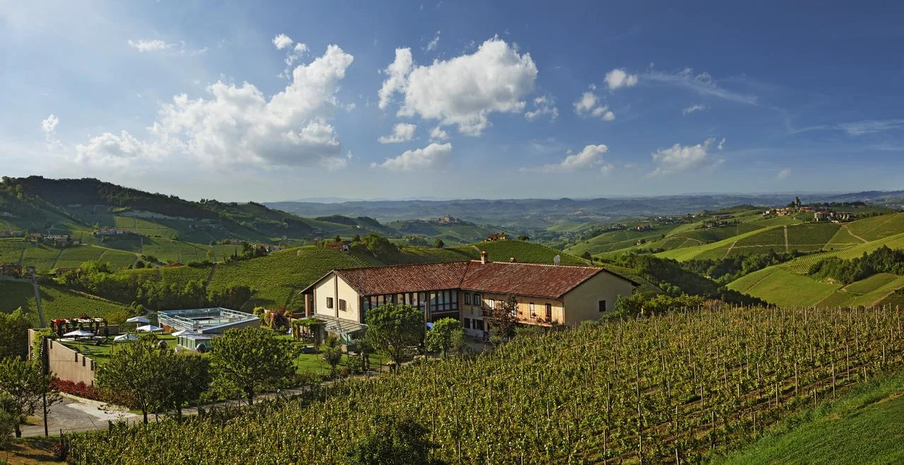 AMALIA CASCINA IN LANGA