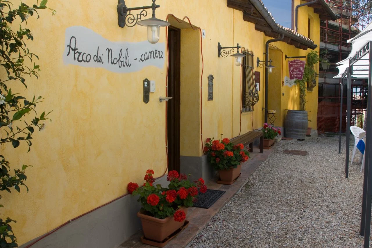 ARCO DEI NOBILI HOTEL