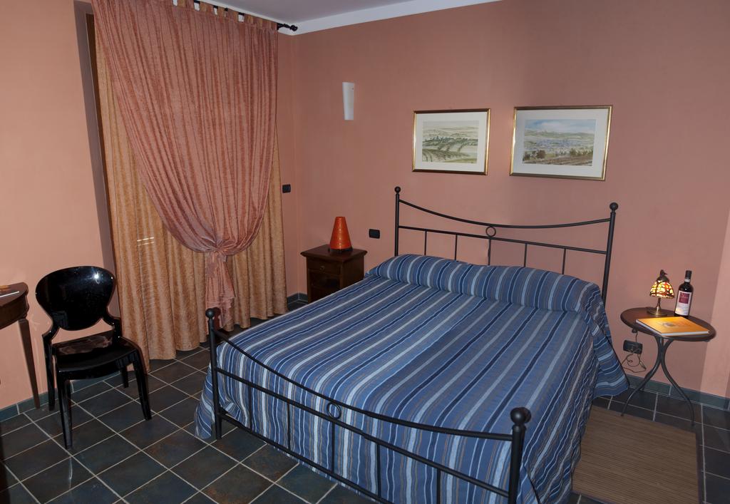 TURISMO LANGHE ROERO ACCOMODATION NOVELLO L'NAGOLO DI ROSINA.jpg