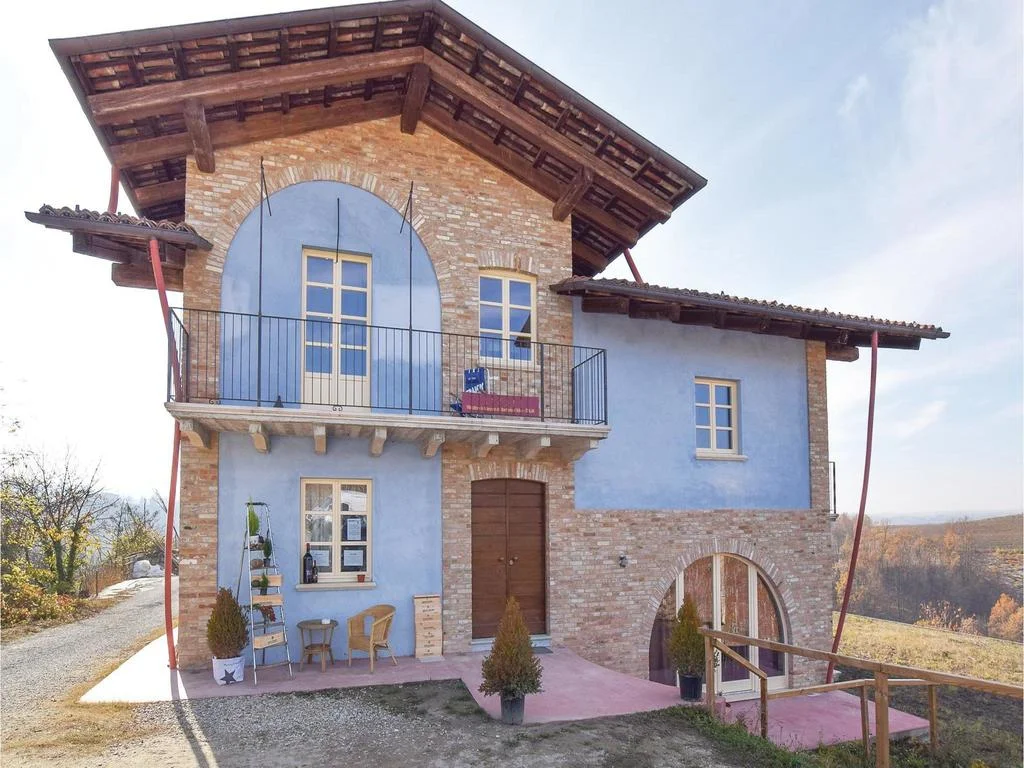 TURISMO LANGHE ROERO ACCOMODATION NOVELLO CASA BARBERA.jpg