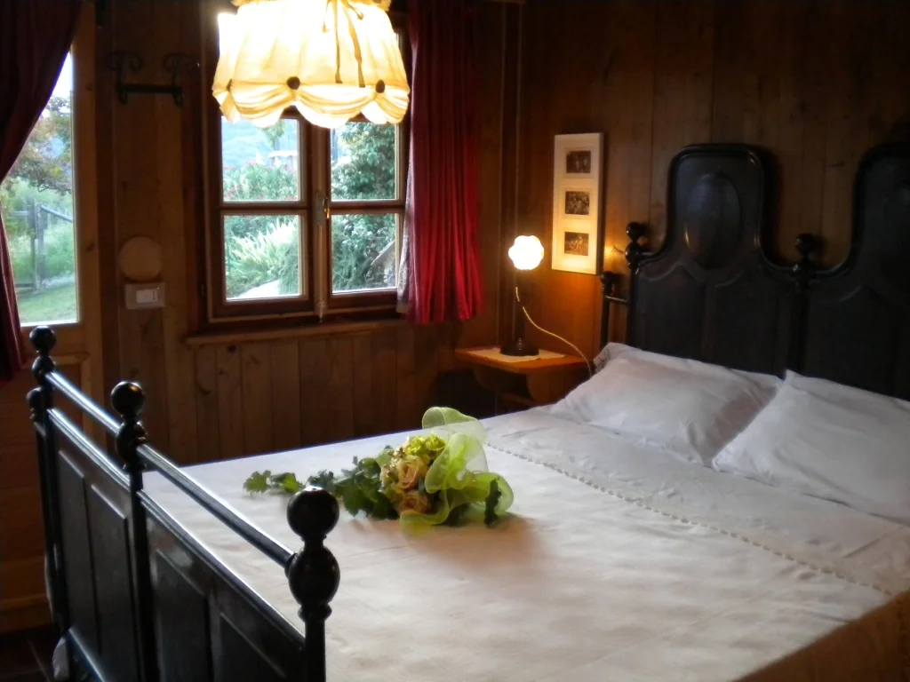 TURISMO LANGHE ROERO ACCOMODATION NOVELLO B&B IL CIABOT PAROLDO.jpg
