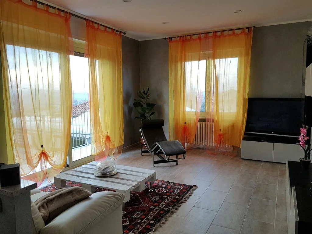 VACANZE LANGHE ROERO PIEMONTE PRIOCCA CASA PAOLA APPARTAMENTO .jpg