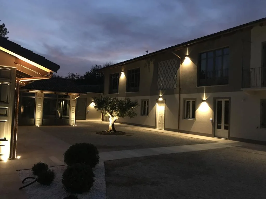 VACANZE LANGHE ROERO PIEMONTE RODDI DIMORA SAN CARLO APPARTAMENTI.jpg