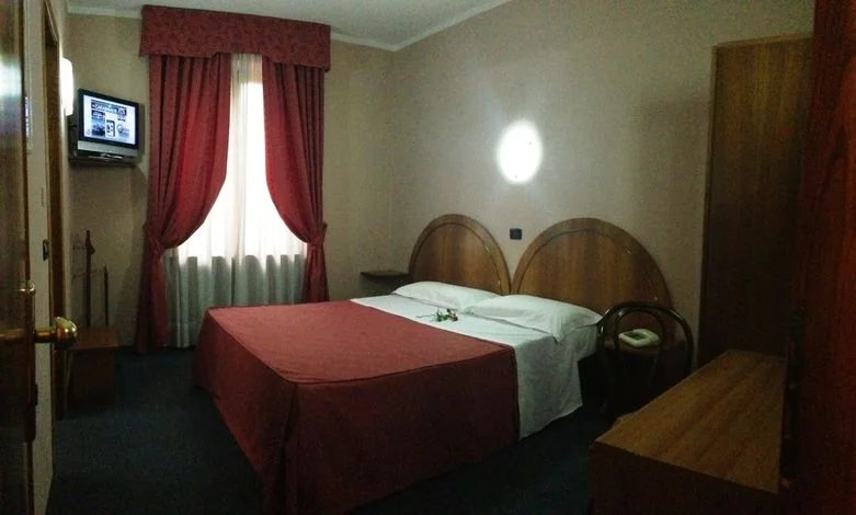 VACANZE LANGHE ROERO PIEMONTE RODDI HOTEL IL CONVENTO.jpeg