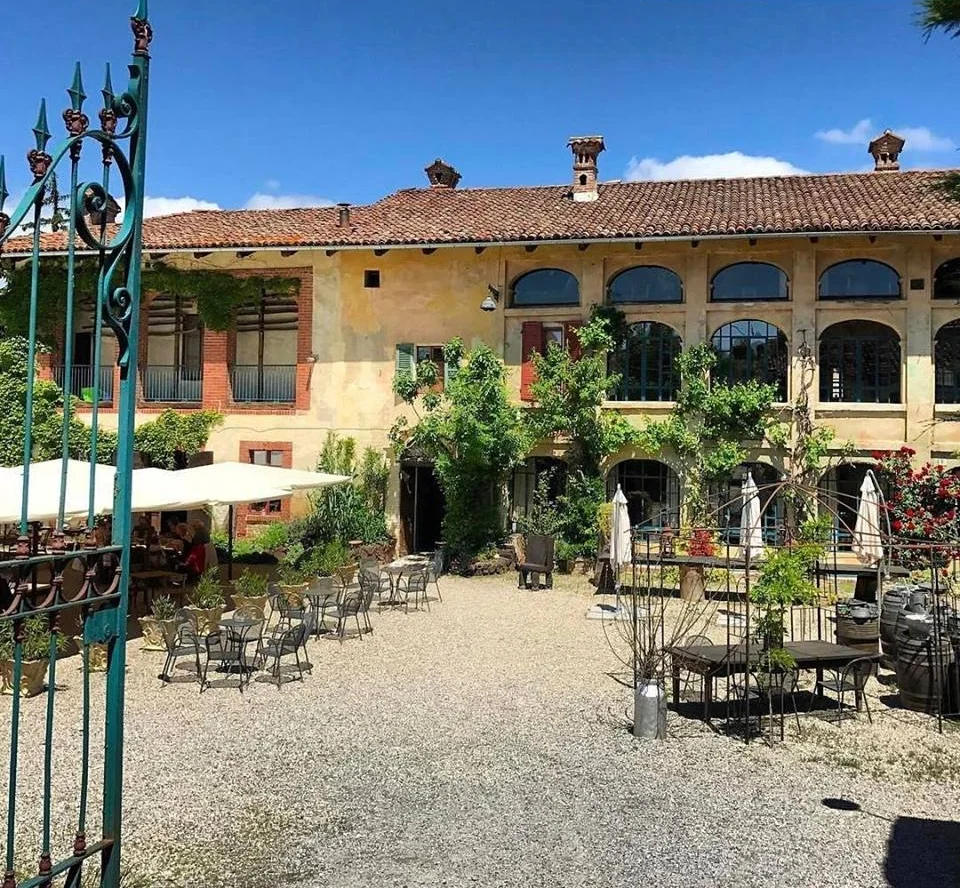 casa scaparona alba agriturimo.jpg