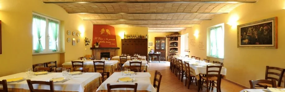 Cascina Varìe Aziende agrituristiche Via Variglie, 3 - Fraz. San Giuseppe - 12050 - Castagnito.jpg