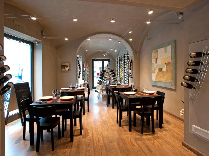 VINOTECA LA SACRESTIA