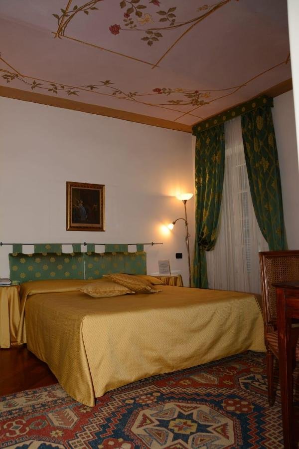 b&b Palazzo Finati Alba cuneo langhe roero piemonte.jpeg