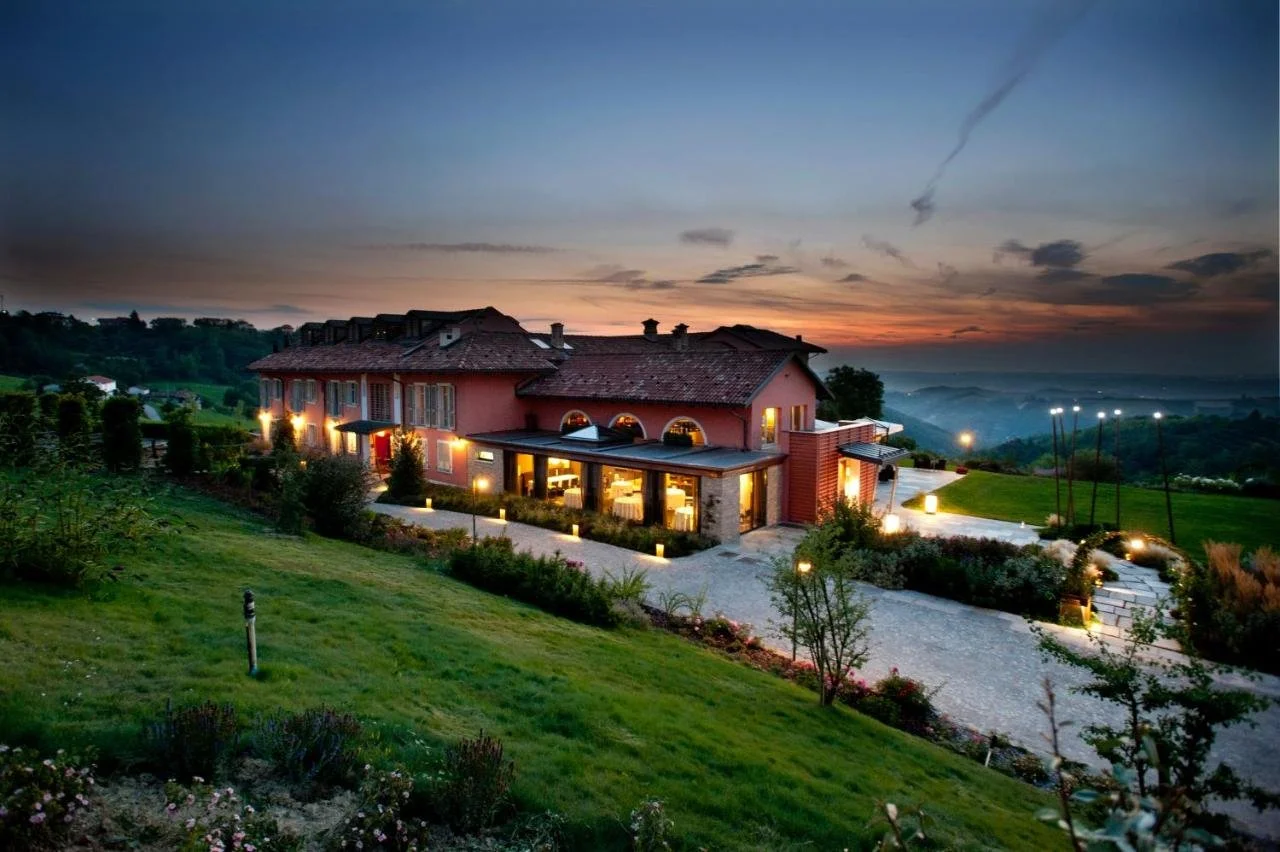 BENEVELLO - RELAIS VILLA D'AMELIA.jpeg
