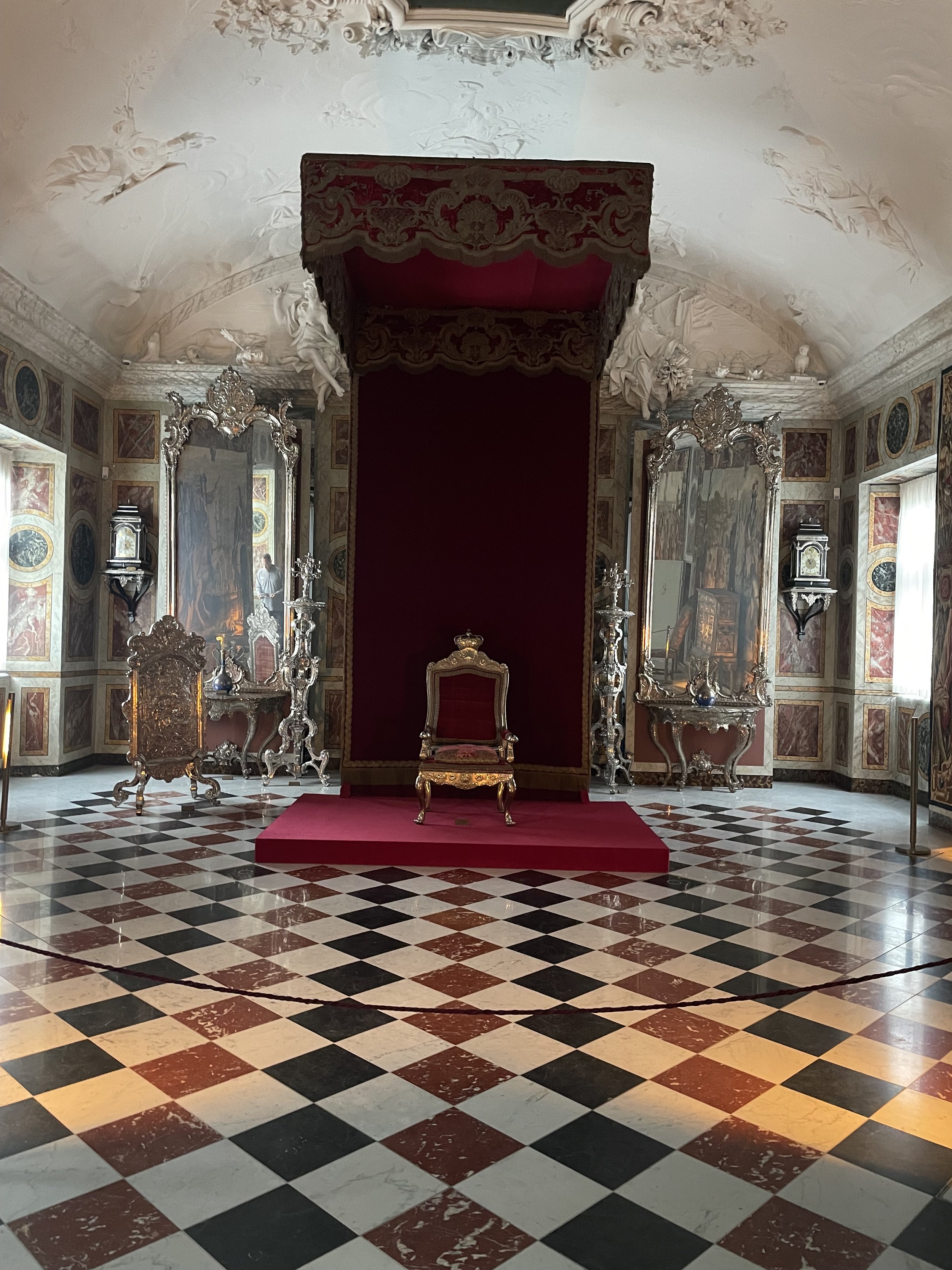 Rosenborg Room 2.jpg