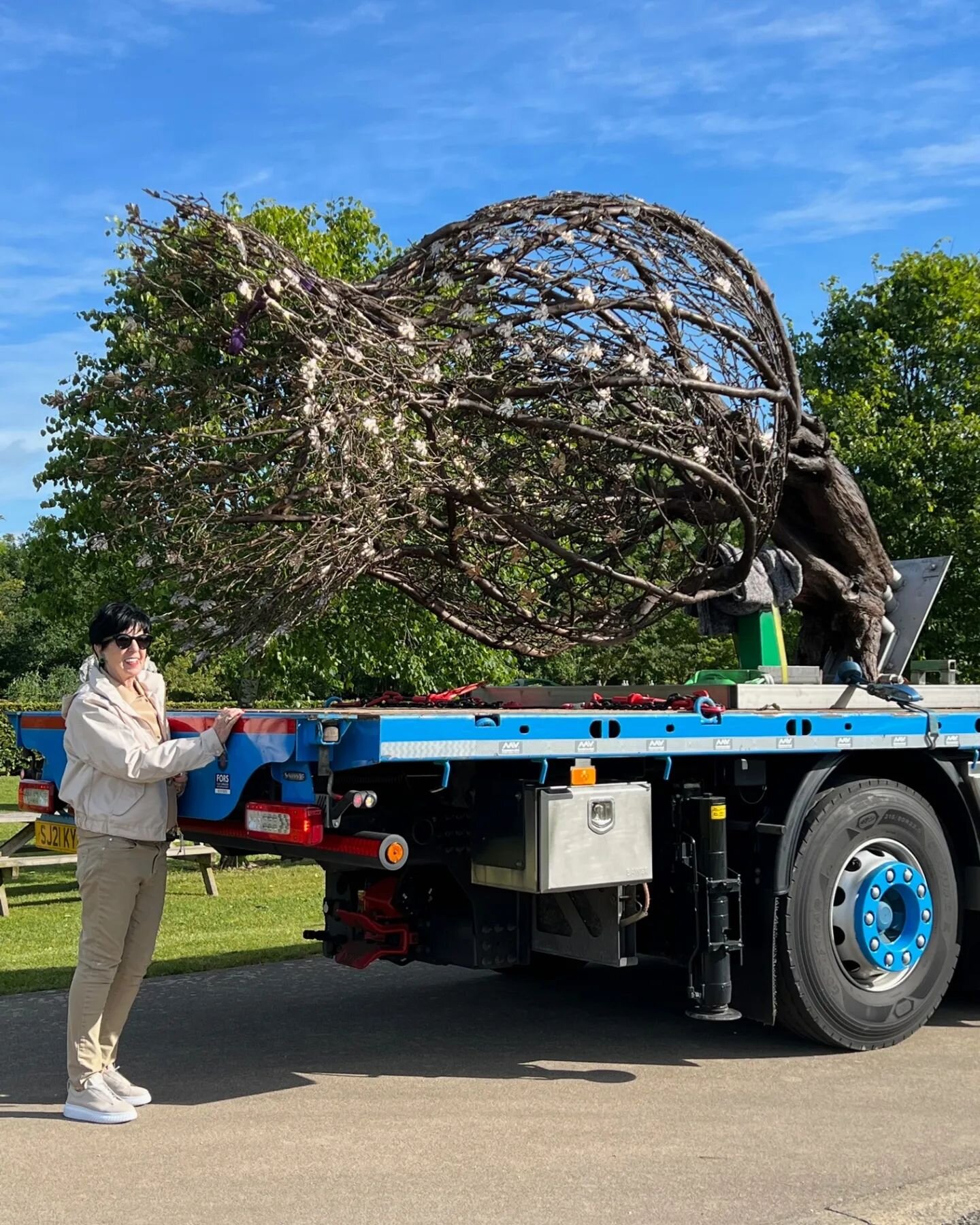 A few images from the install of 'Tree of Cherished Memories'&nbsp;@nat_mem_arb.

The dedications adorning the sculpture have been commissioned by families to remember and celebrate for years to come. 

The money raised will help National Memorial Ar