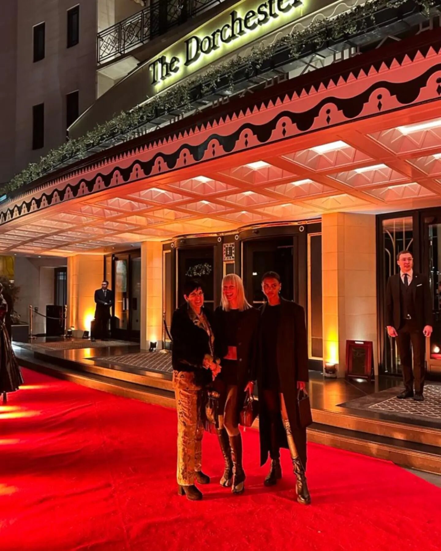 🥂 Wonderful red carpet celebrations @thedorcester last night  @LondonFashionWeek @esmagazine @theperfectmagazine party. 🥳

&quot;The Dorchester stands tall as a cherished landmark of our times, an enduring keeper of London&rsquo;s bold spirit and a