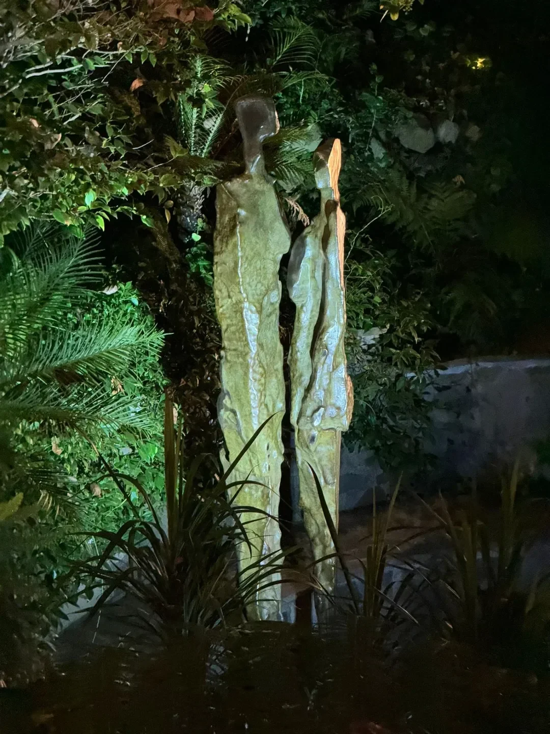Jill Berelowitz, Metamorphosis at the Hotel Bel-Air, Los Angeles, presented by Ackerman Studios and CURA Art  (1).webp