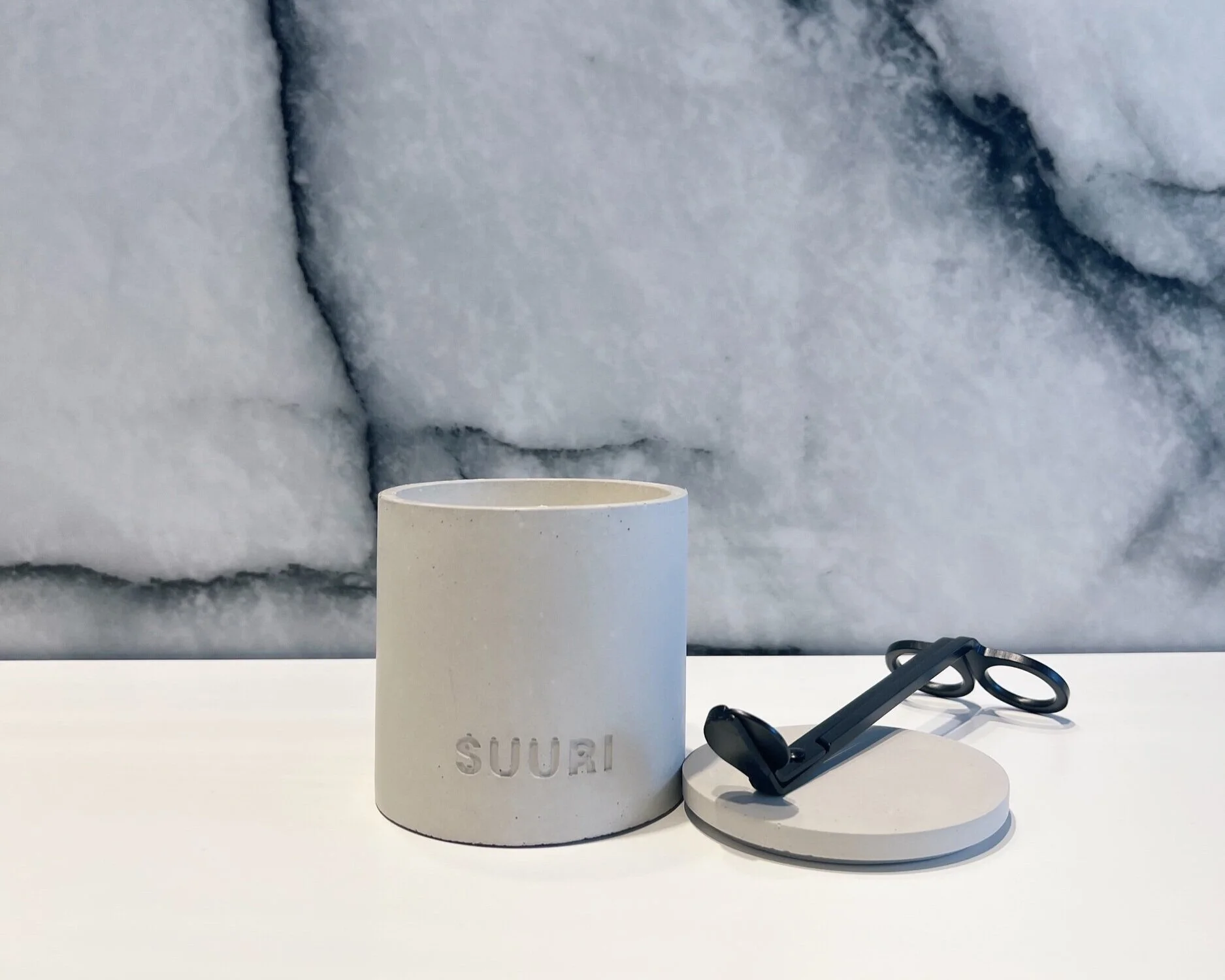 D39CF86B-3E91-48B8-85F6-BB8CB12C4B6B