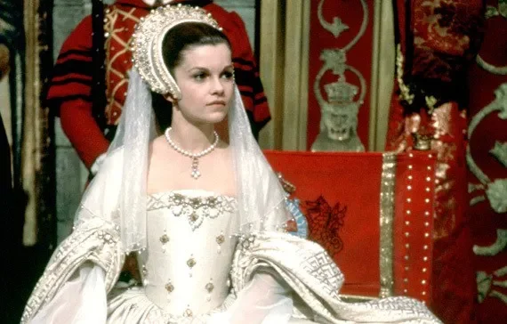 Anne-of-the-Thousand-Days-1969-Genevieve-Bujold5.webp