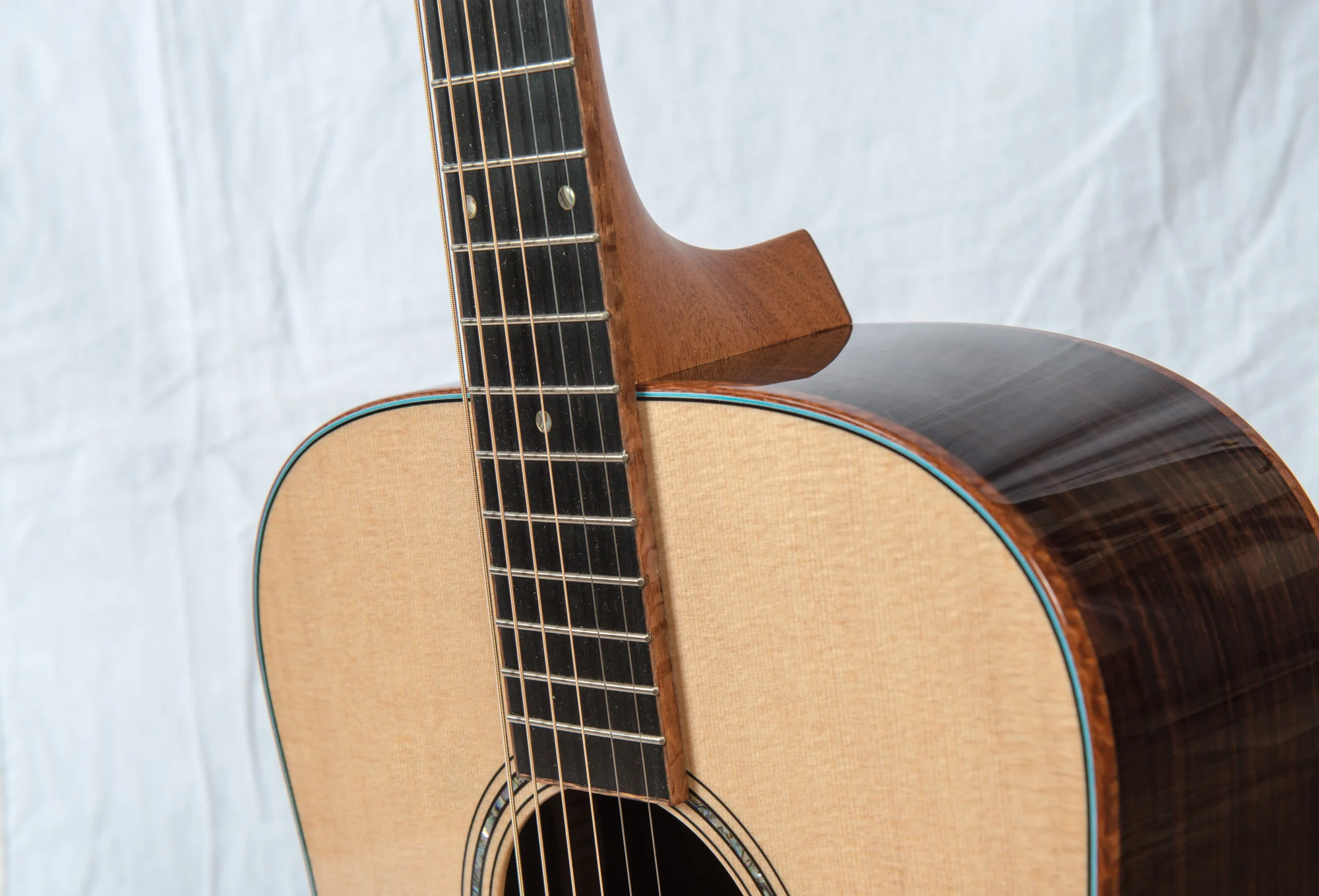 Lacewood Body & Fingerboard Binding