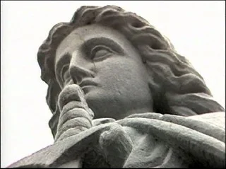 Mother Ireland (Anne Crilly, 1988. 53min)  + The Sea Between Us (Caoimhe Butterly, 2016. 47min)