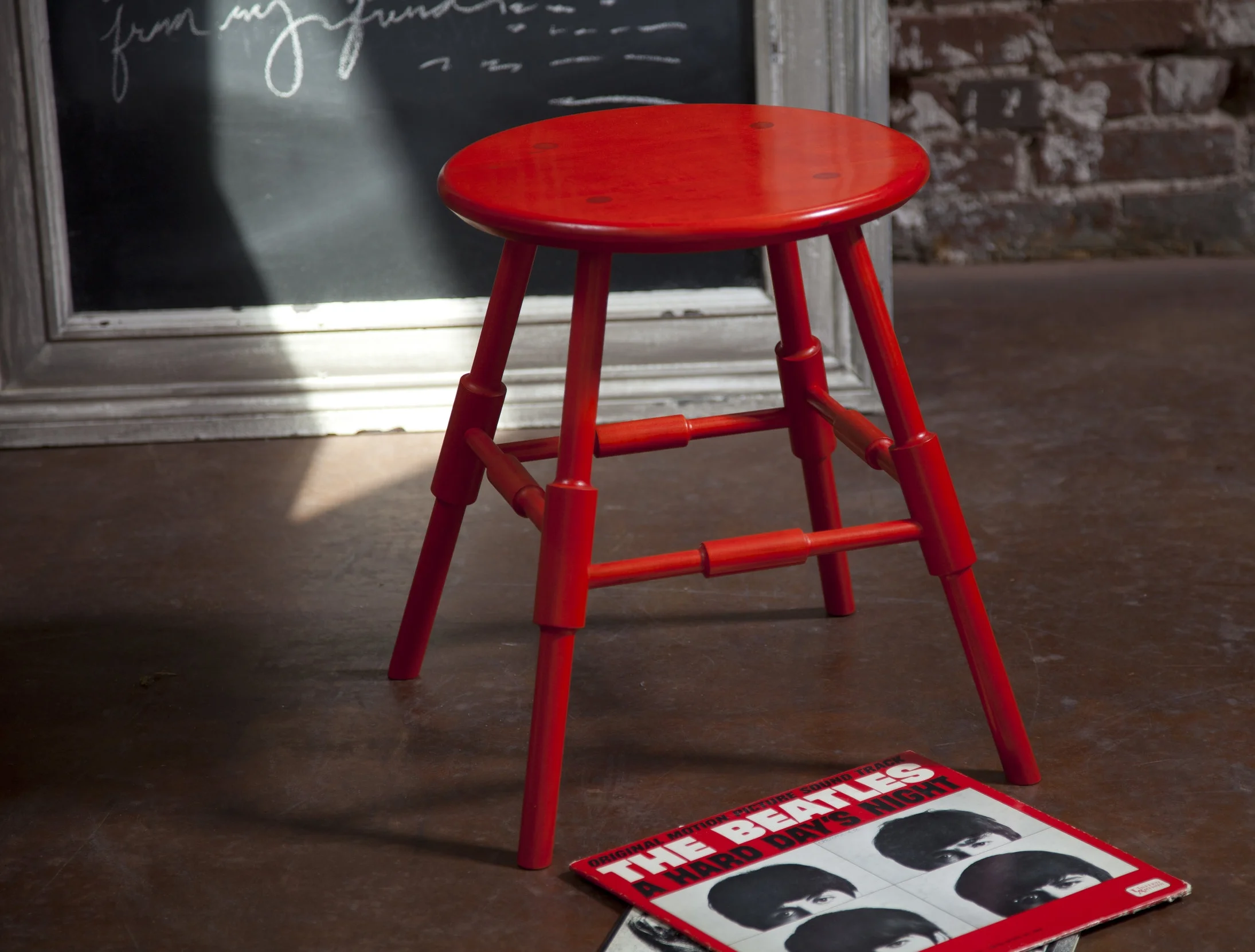 RedStool_2855.jpg