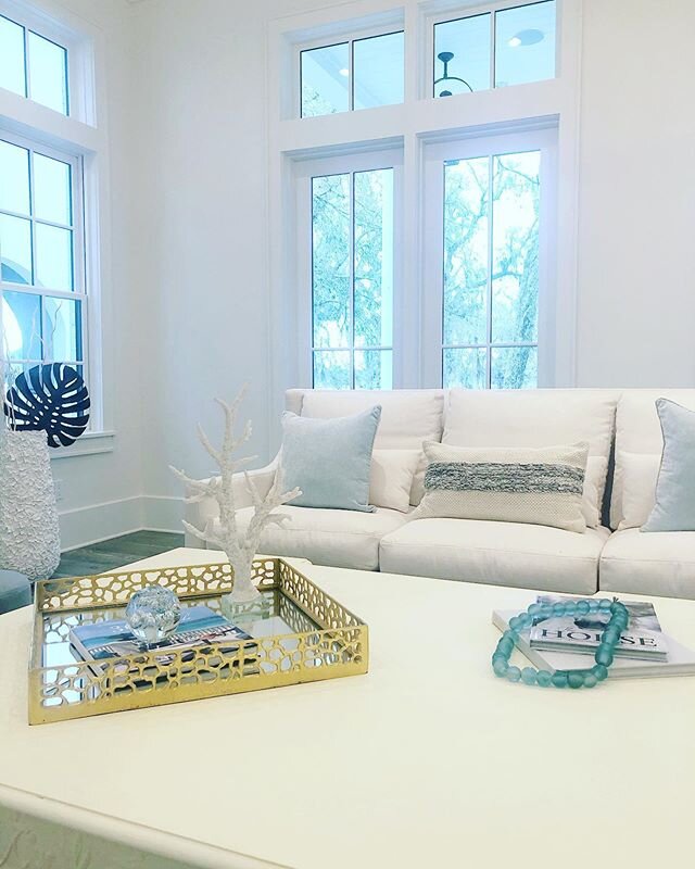 ✨ Living room coffee table complete with reads and beads 📖 💎
-
-
-
#floridadesign #coastalliving #coastaldesign #coastalhouse #floridaliving #KSAD #KeyStaging #Staging #Design #Home #InteriorDesign #StagingDestin #Staging30A #RealEstateDestin #Real