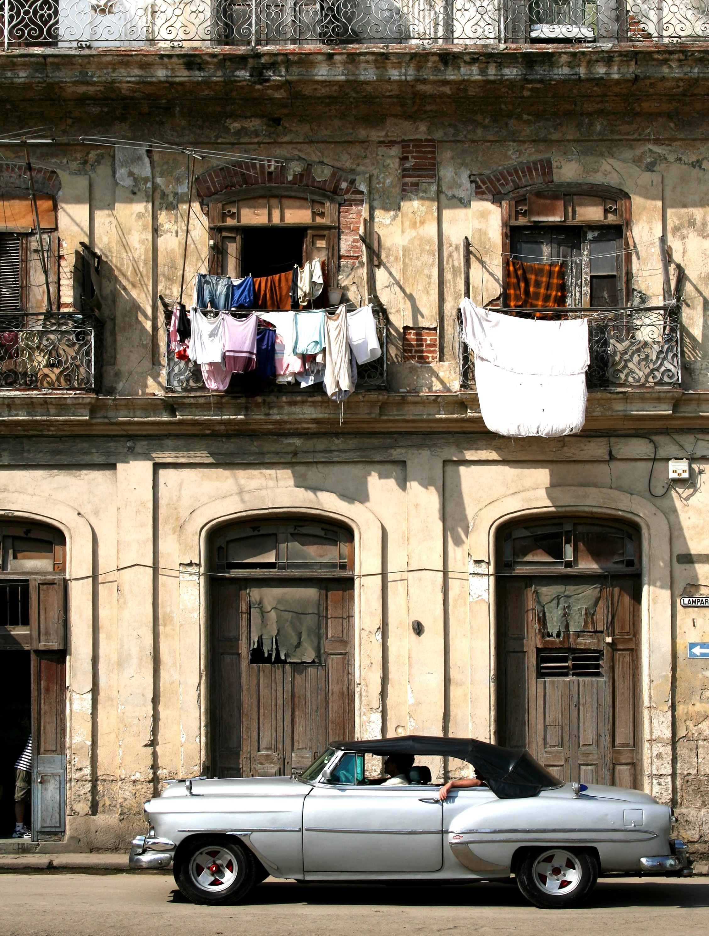 Cuba/Silver Car