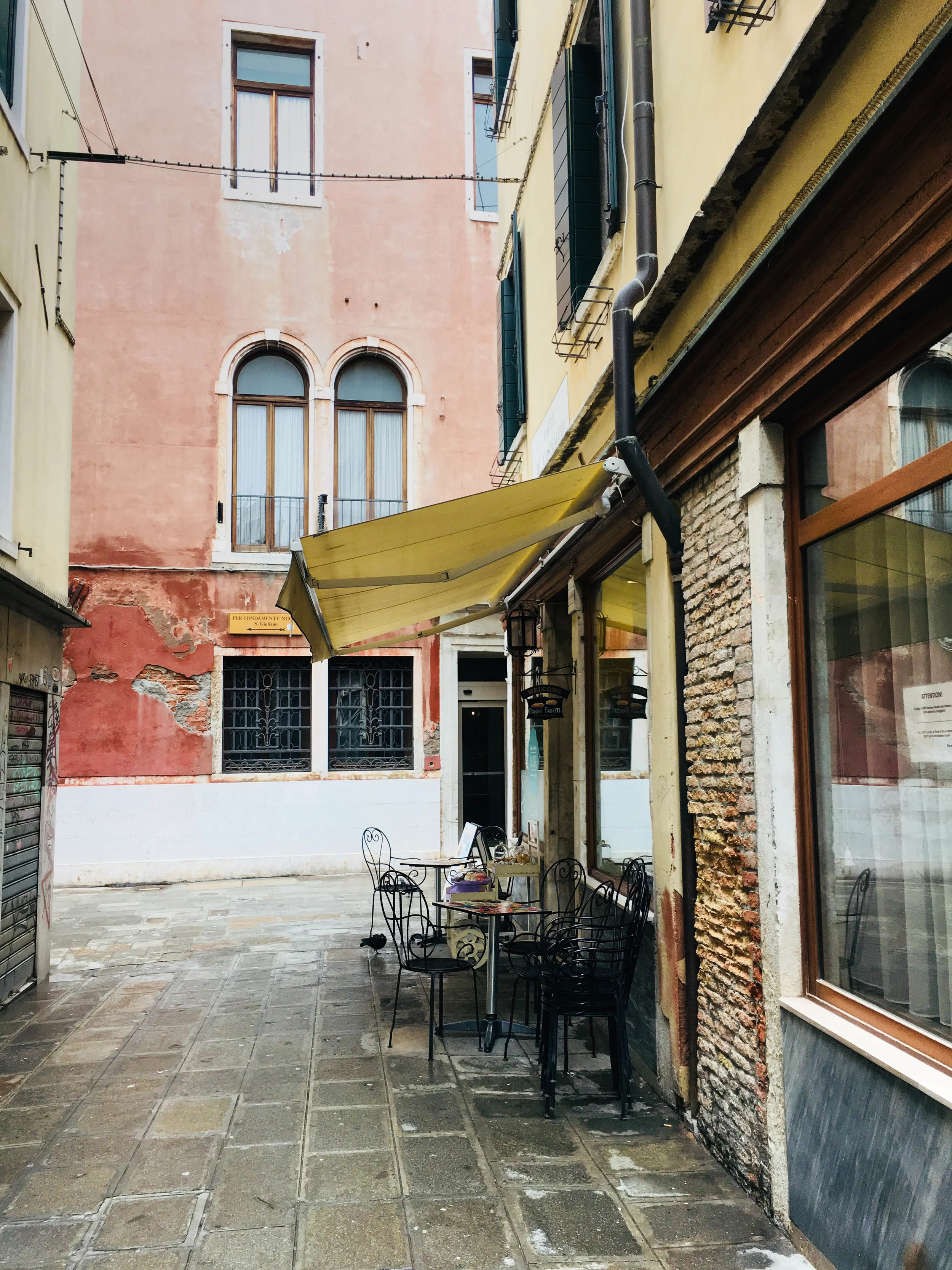 Venice Back Street Cafe