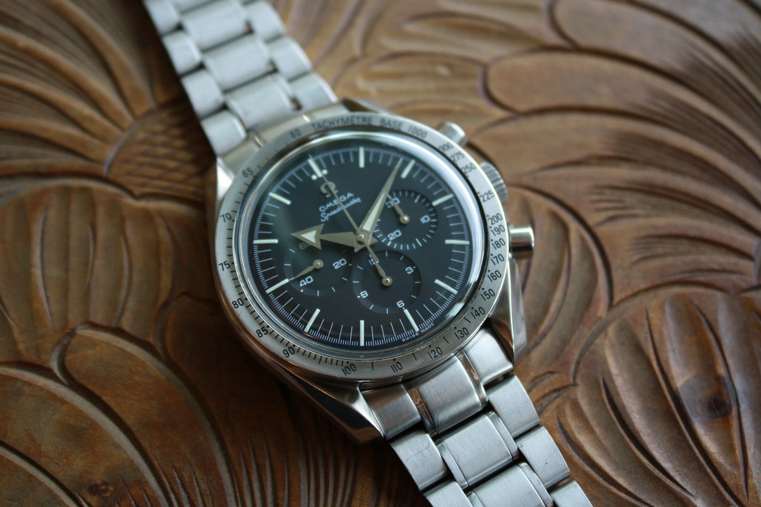 omega speedmaster broad arrow reissue