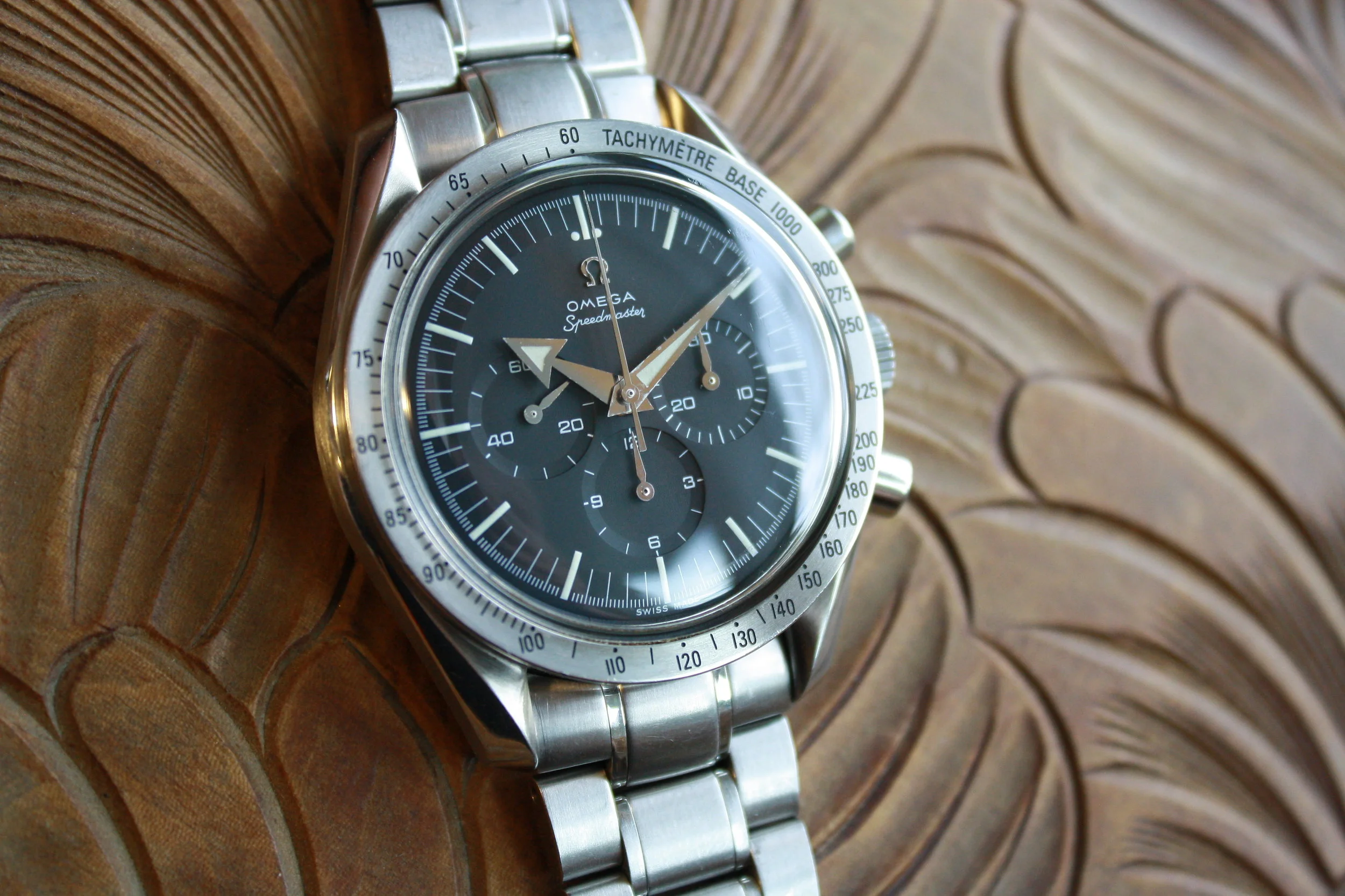 omega speedmaster broad arrow 1957 reissue