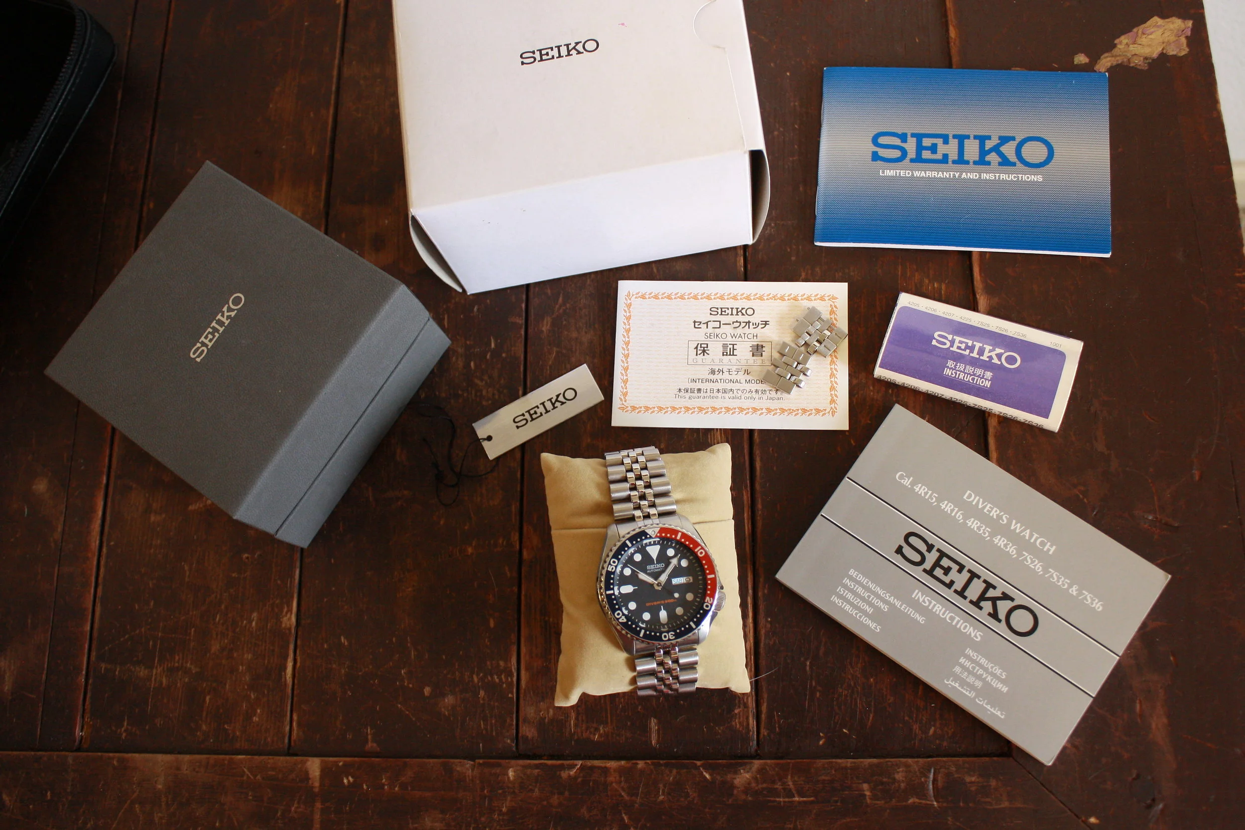 Seiko SKX009K2, near new in box with all tags etc, barely worn, 2016