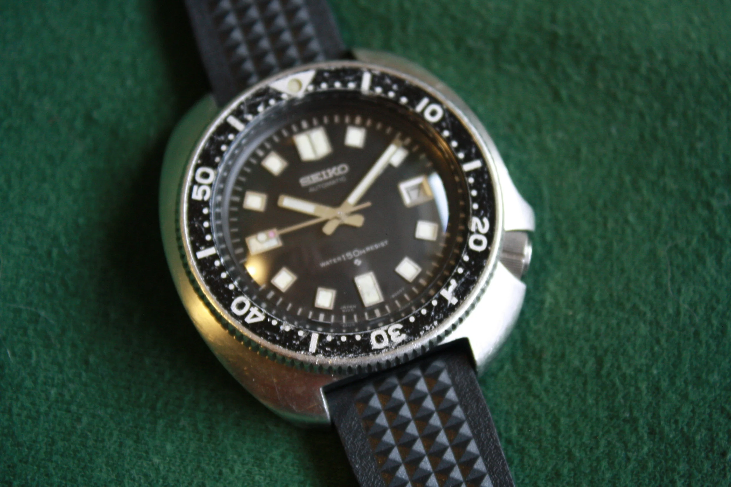 Seiko 6105-8110, April 1974, w/ rare three-slot crown