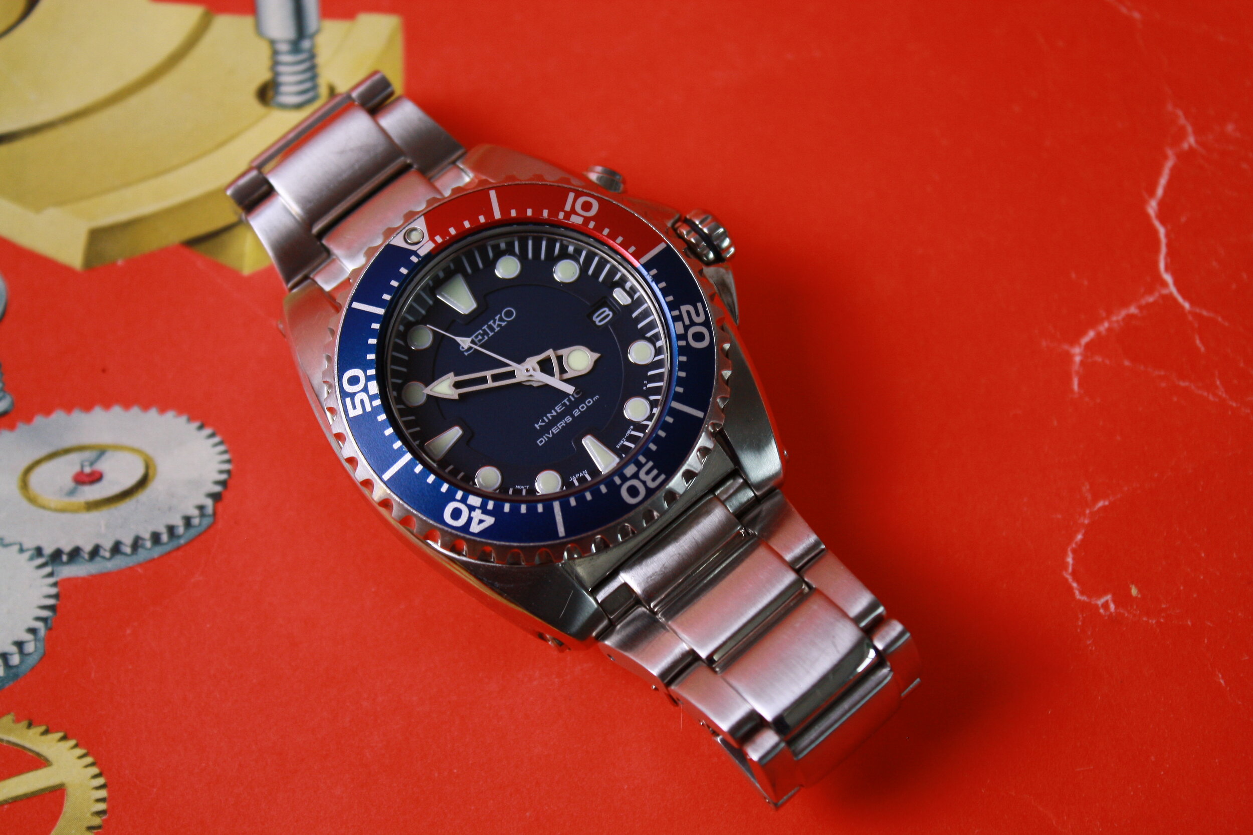 Seiko Kinetic SKA369P1 Diver 200m Watch - the BFK! — Klein Vintage Watch