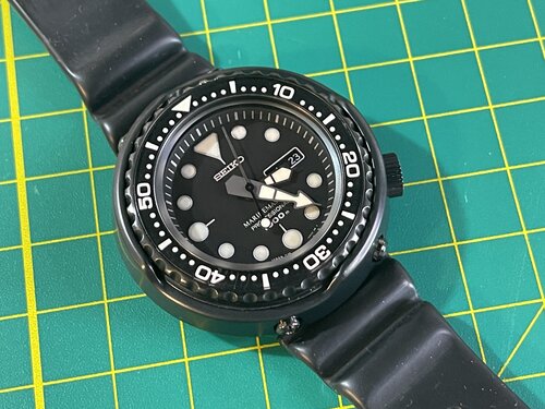 Darth Tuna! SBBN011! Seiko 7C46-0AA0 1000m diver — Klein Vintage Watch