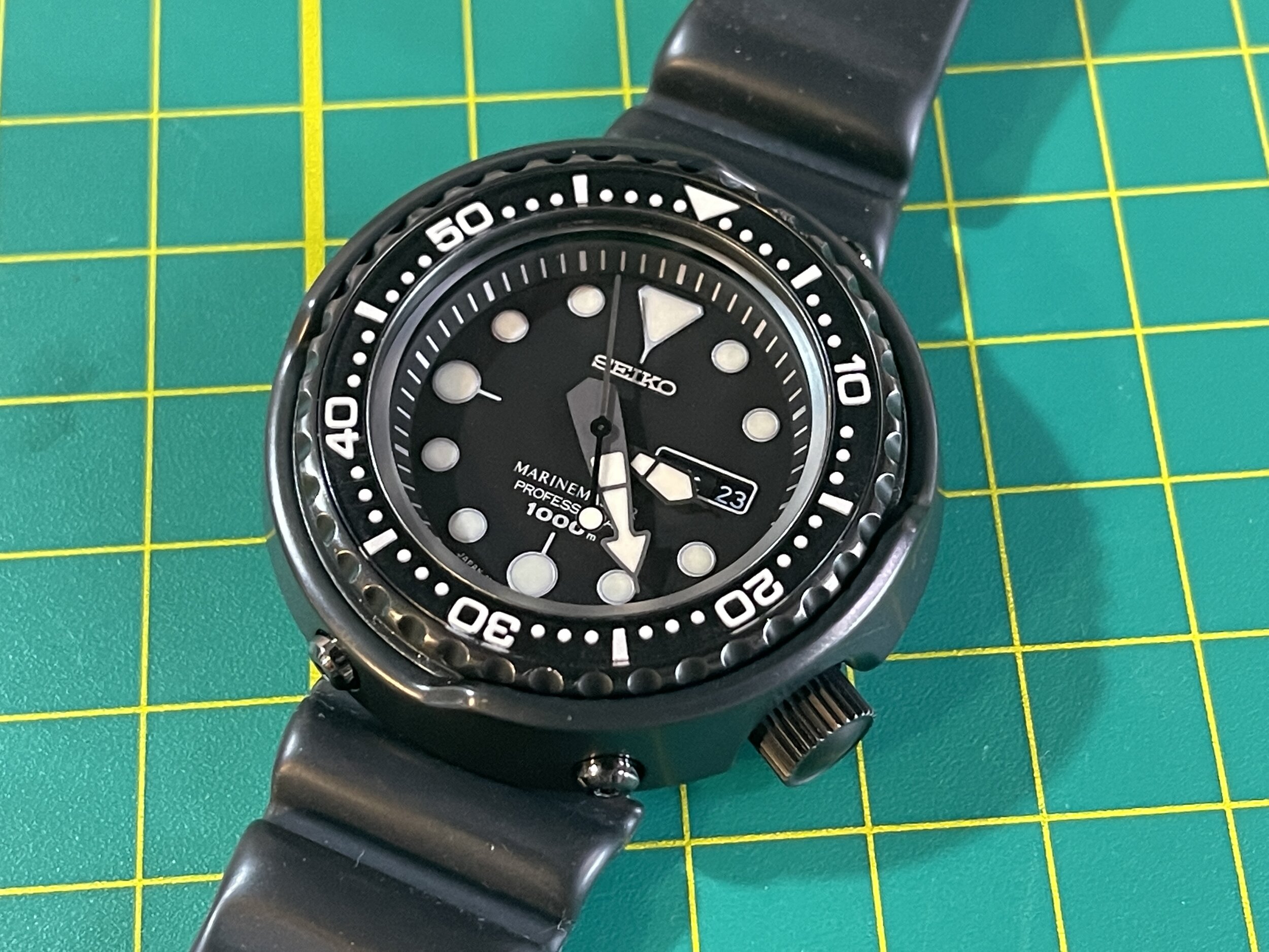 Darth Tuna! SBBN011! Seiko 7C46-0AA0 1000m diver — Klein Vintage Watch