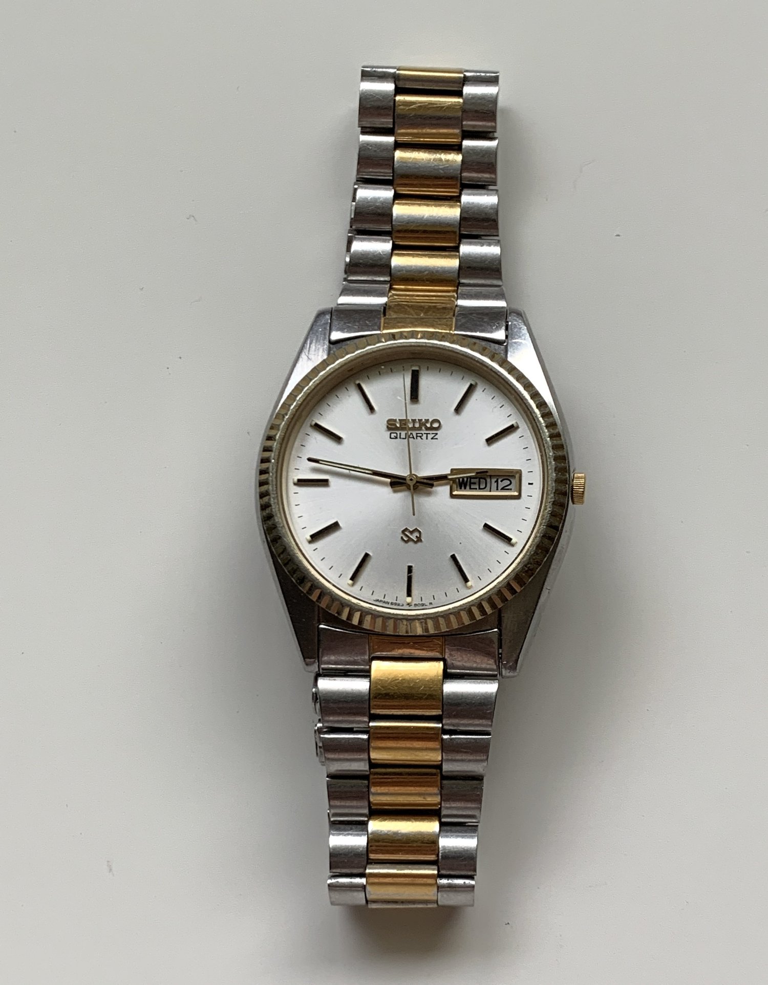 Seiko James Bond Mens Watch 34mm Gold Tone 6923-8089 Day Date New Battery 6.75\