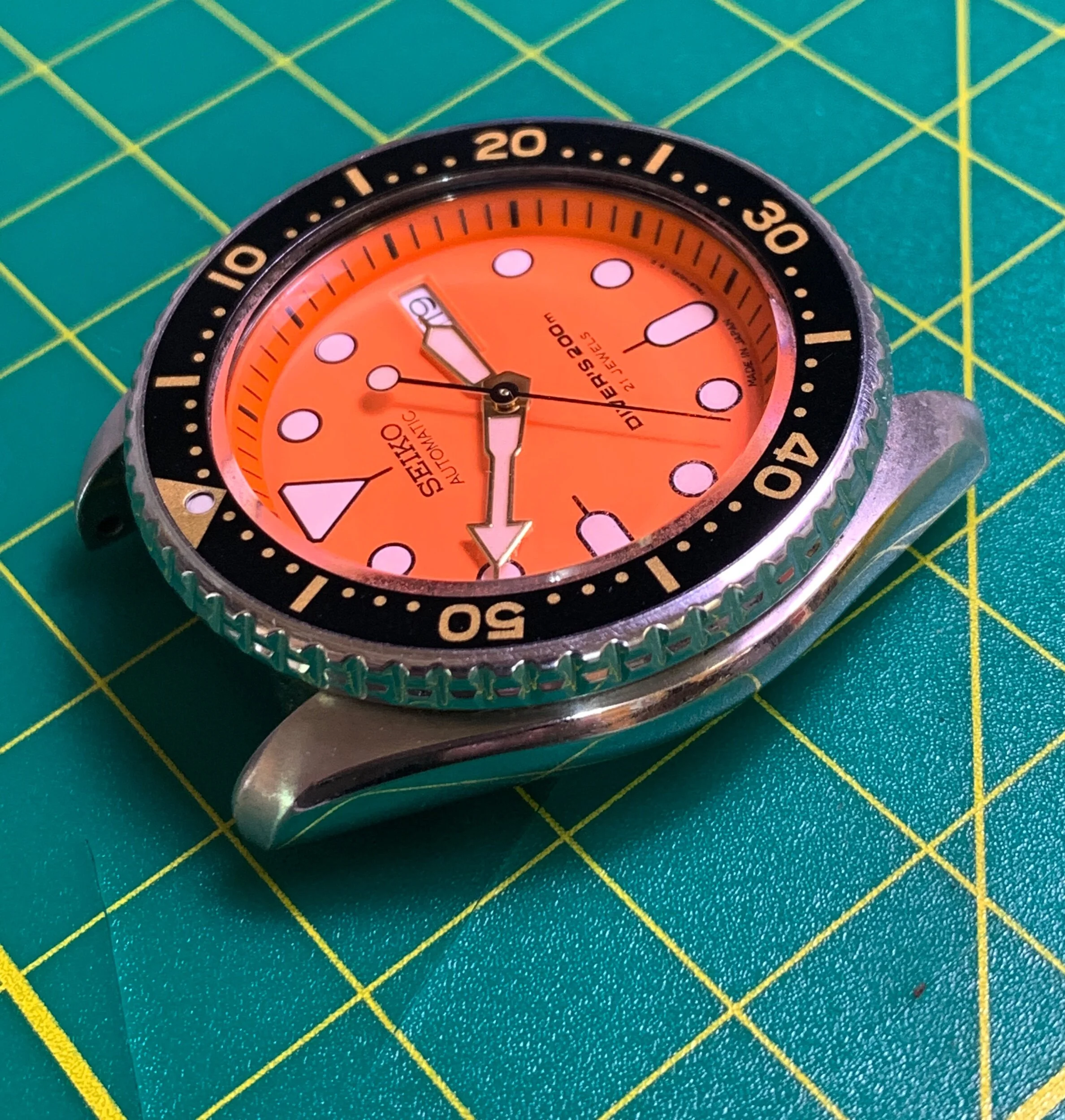 5044DCE3-3F99-4832-BDB9-9B4D494791E5