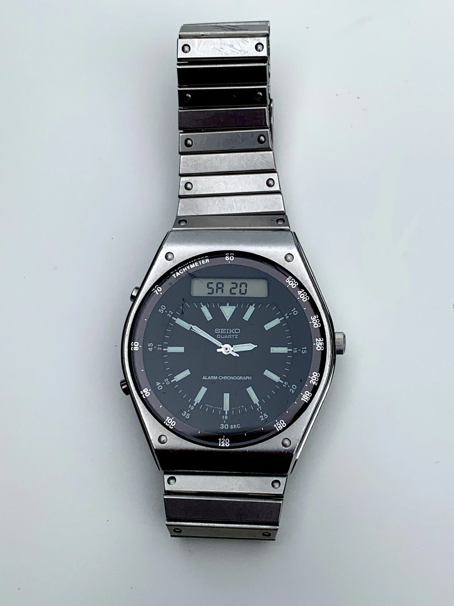 FDFD7952-093A-4E47-977B-B720F25D86E4