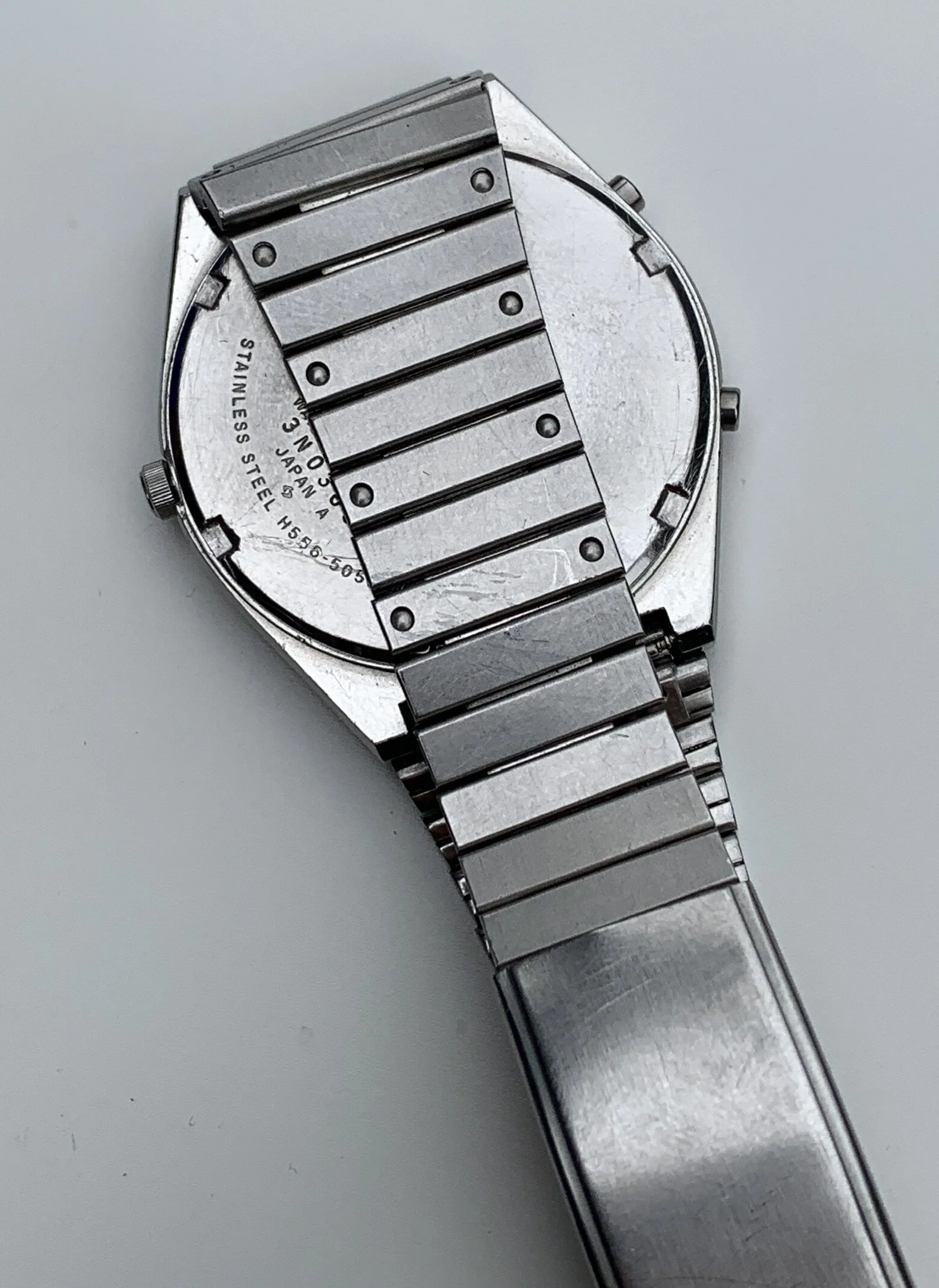 AD94EFB3-C5D6-44DE-AF12-62904F785894