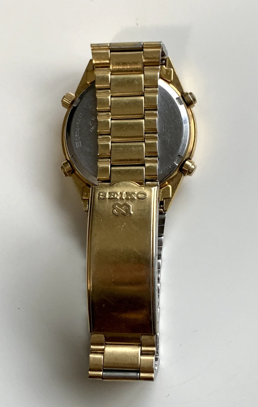 Seiko 7A28-7020 
