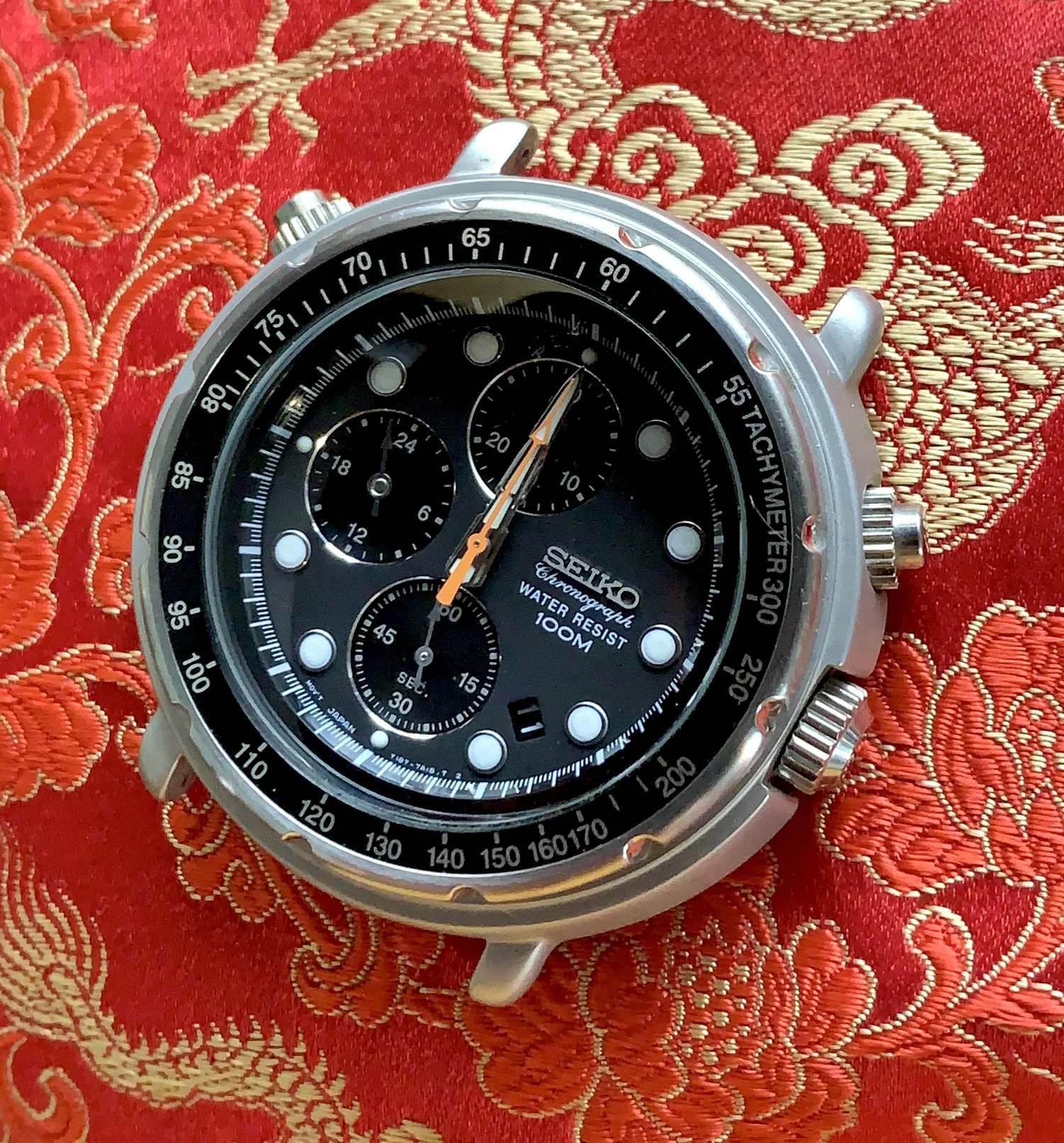 新虎OH済希少未使用SEIKOイタリアンツナクロノグラフY187-7A30 s-l1200.jpg
