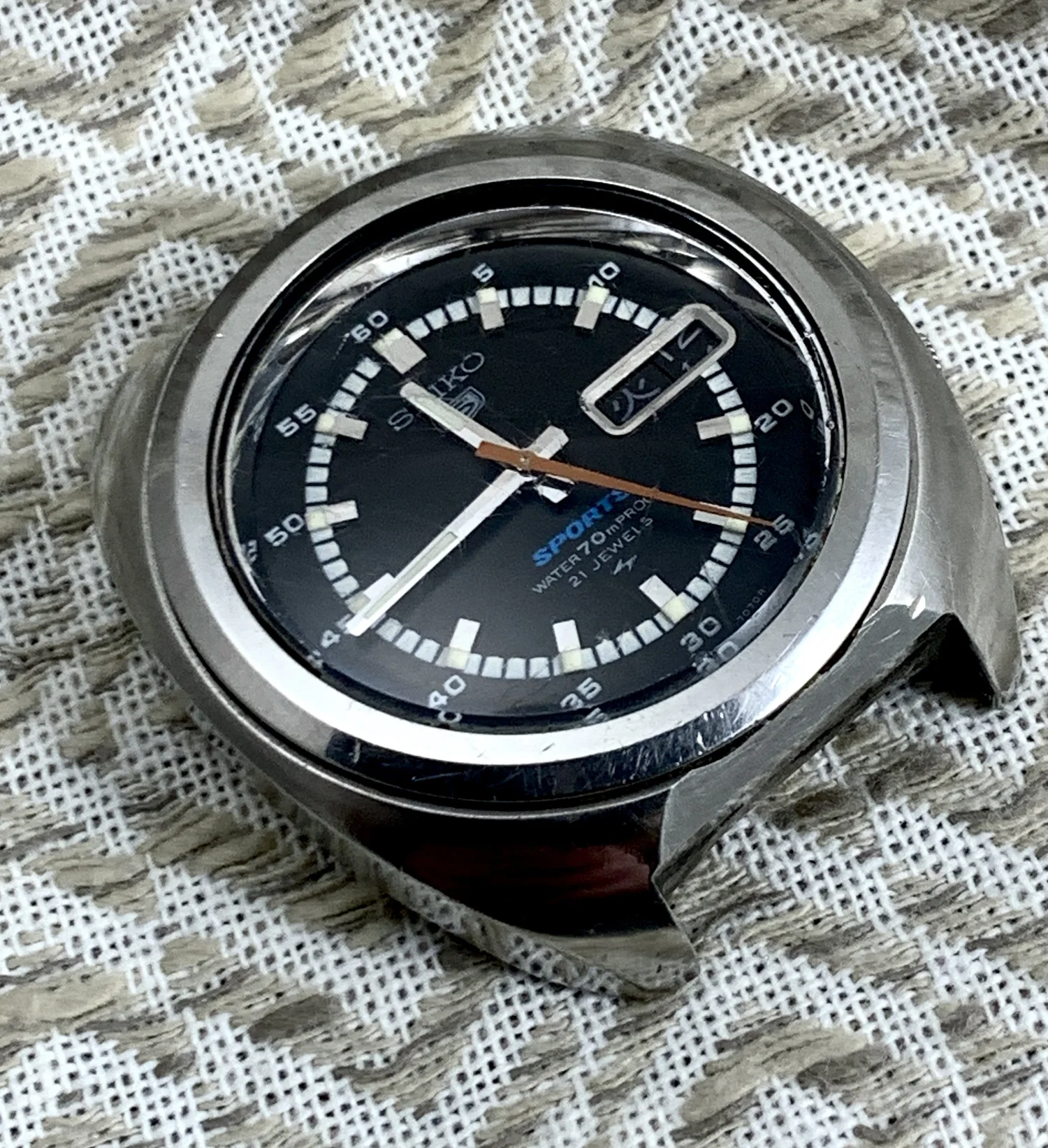 SEIKO 5SPORTS セイコースポーツ自動巻 腕時計 7019-7050 Seiko 5 Sports 7019-7050 New Old Stock Vintage Day Date